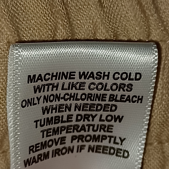 Emily Daniels Women's Stone Linen Blend W/Faggoting Capris - Picture 6 of 10